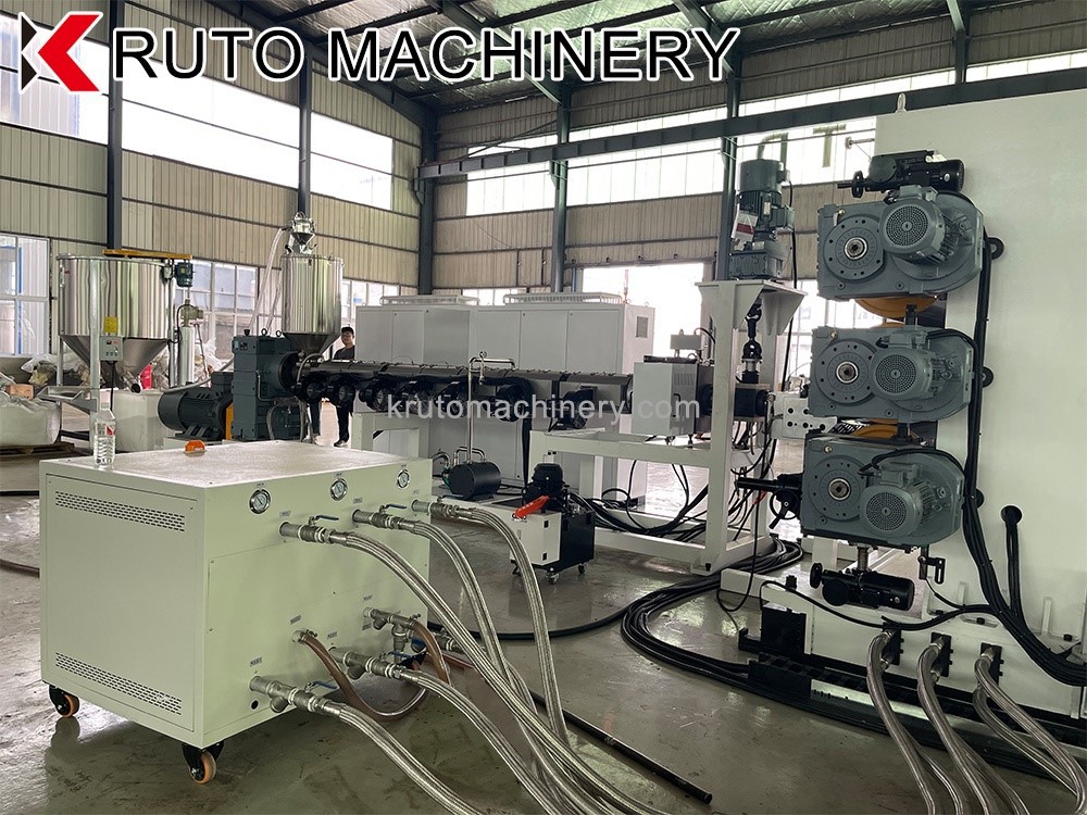 3m Width Plastic Sheet Extrusion Machine 3m Width Plastic Sheet Extrusion Machine